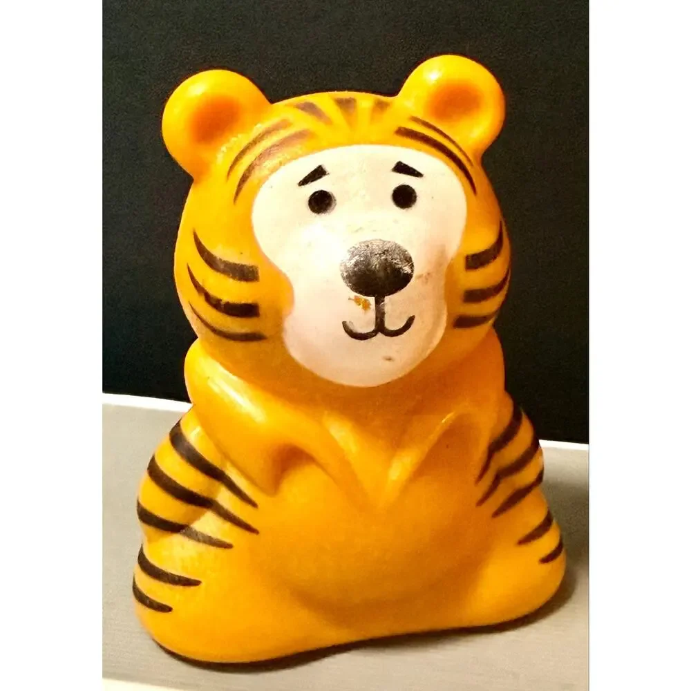 Vintage Mattel Preschool Tuff Stuff Wonder Blocks Pooh, Tigger & a guy